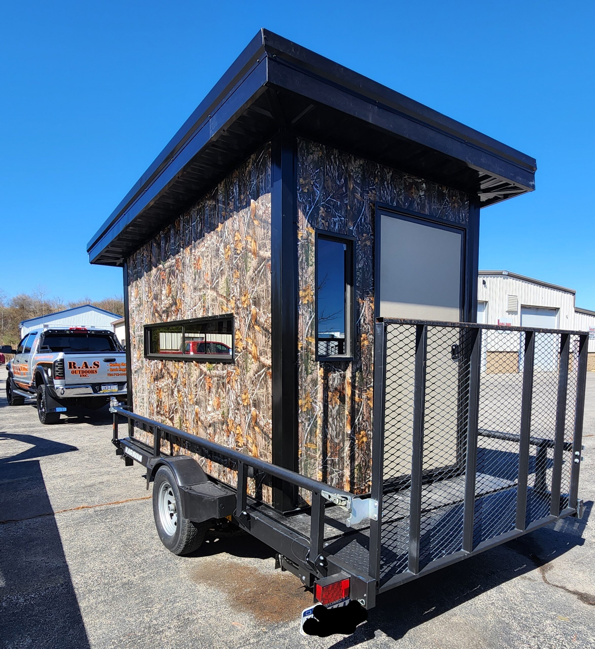 custom hunting blind delivery