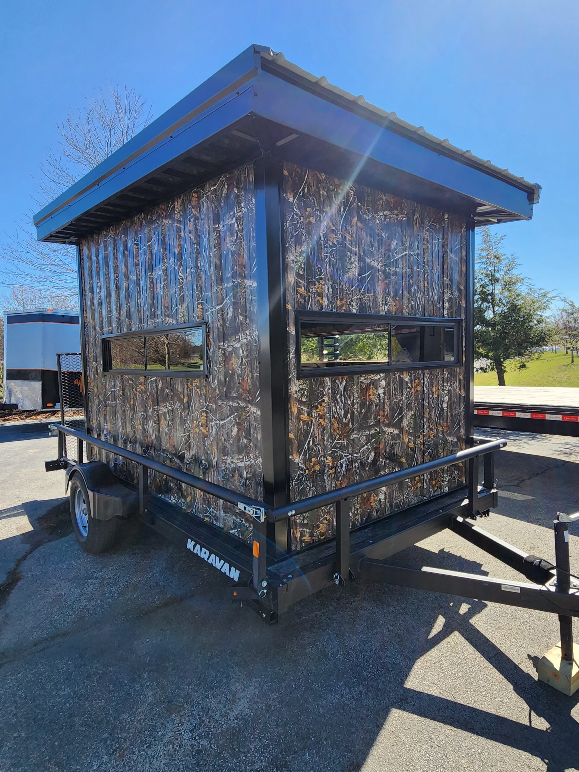custom camo hunting shanty